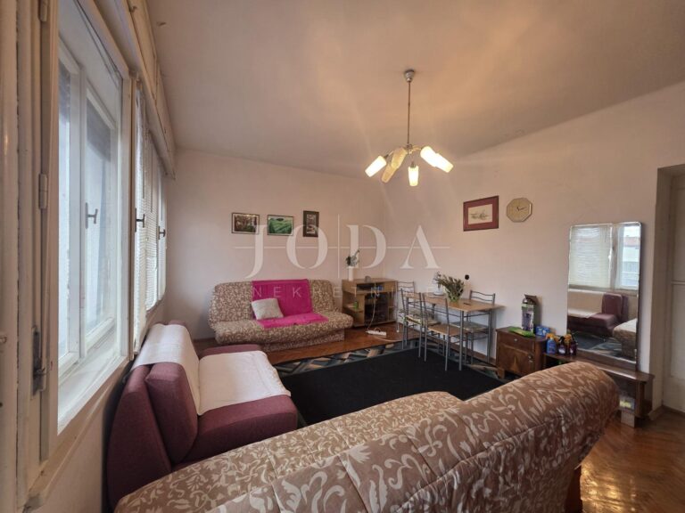 stan u centru grada | Adriatic Real