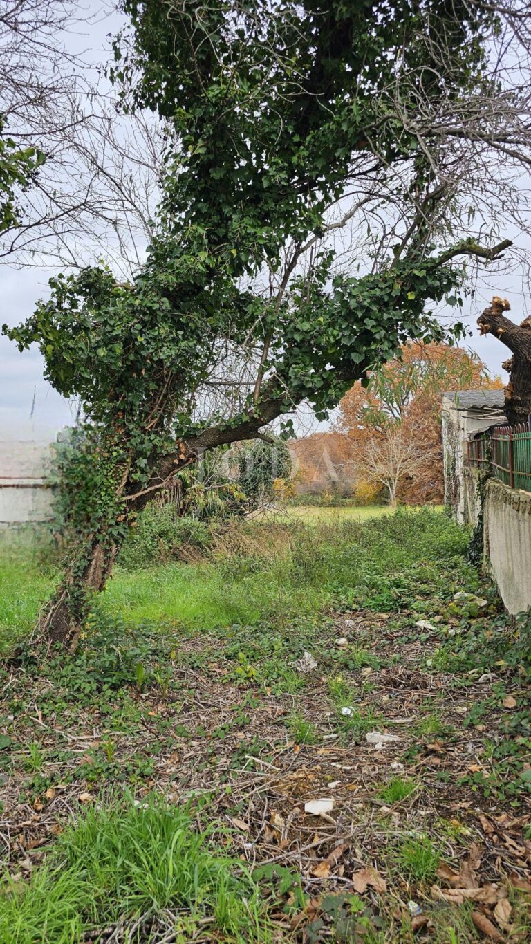 Građevinsko zemljište na frekventnoj lokaciji