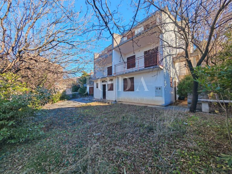 Kuća sa 100m od mora sa 6 stambenih jedinica | Adriatic Real