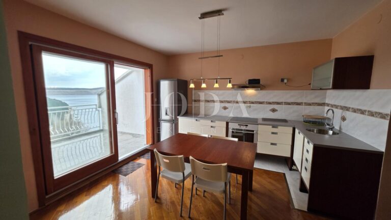 Jadranovo dvosobni stan 150m od mora | Adriatic Real