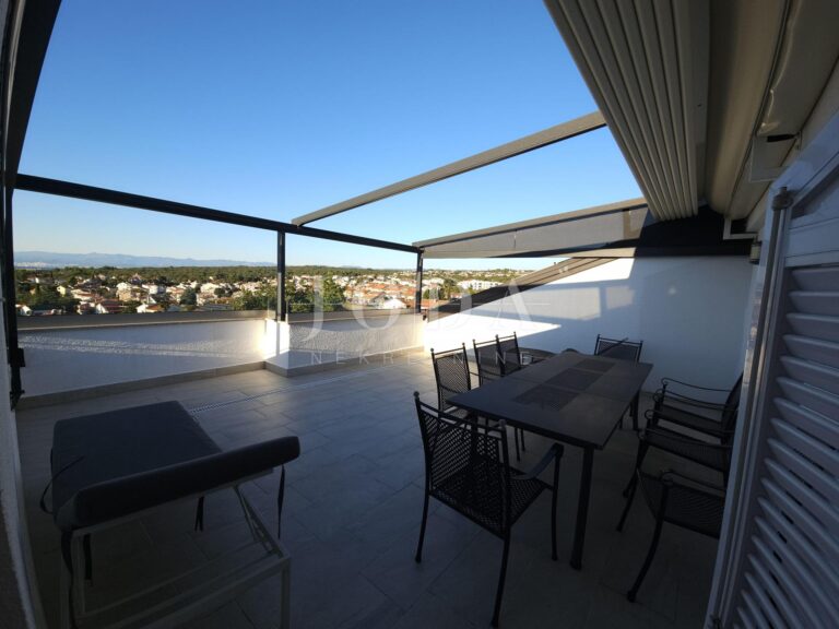 Apartman s otvorenim pogledom na more | Adriatic Real