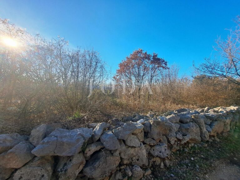 Malinska - okolica - građevinsko zemljište
