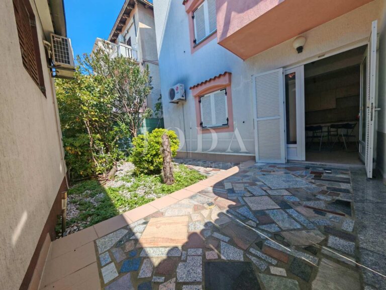 Crikvenica stan u centru sa okucnicom | Adriatic Real