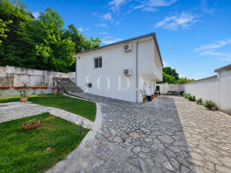 kuća sa dva stana | Adriatic Real