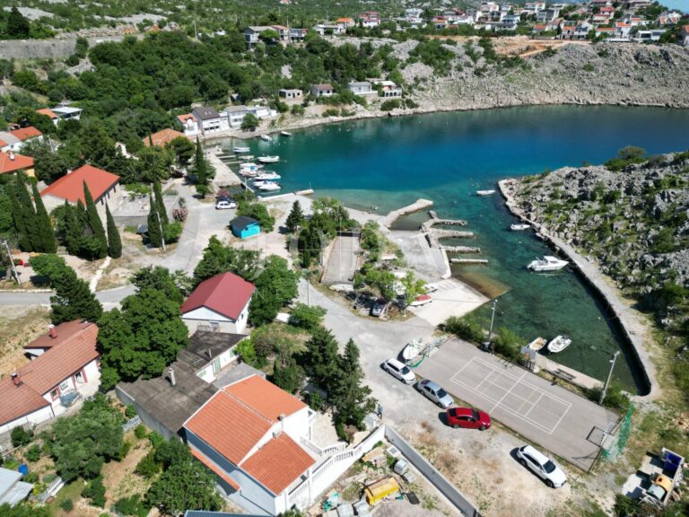 Cesarica kuća prvi red do mora | Adriatic Real