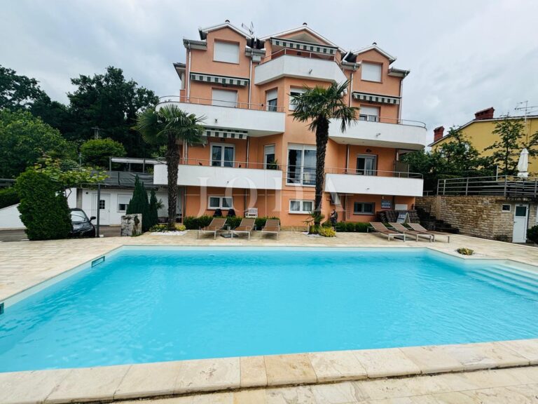 Apartmanska vila sa 8 apartmana | Adriatic Real