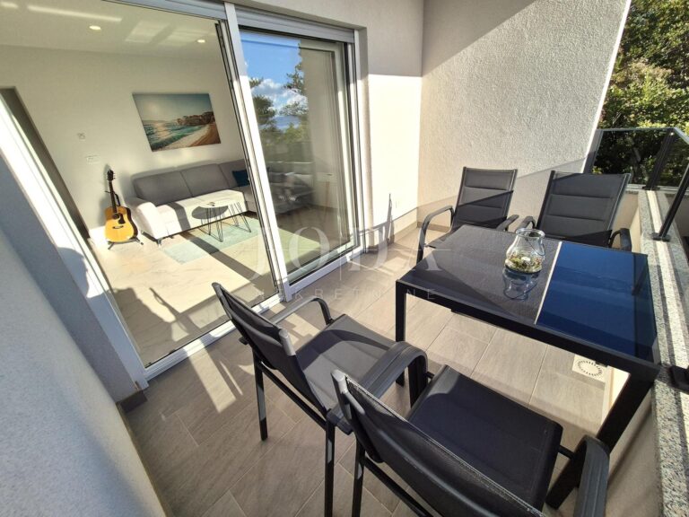 Crikvenica - novi apartman s pogledom na more | Adriatic Real